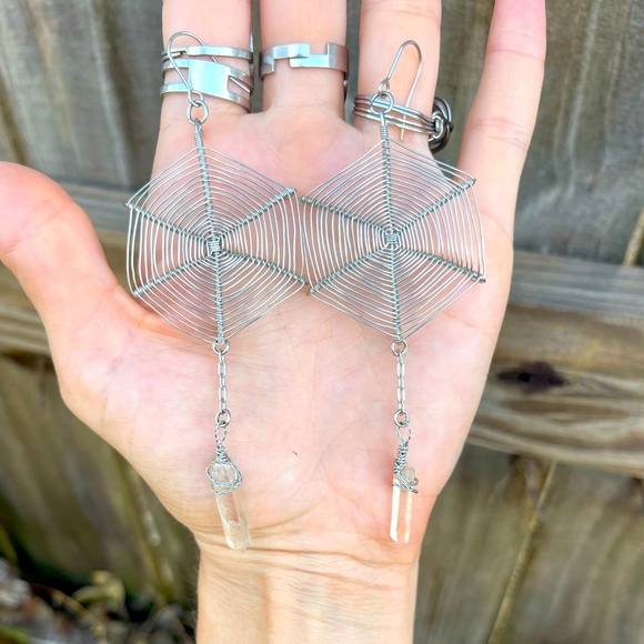 -HP- Lemurian Crystal Spider Web - Picture 3 of 13